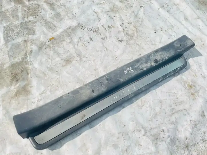 Toyota Avensis T250 (2003 - 2006) 6791405040 Внутренняя отделка переднего порога — фото 1