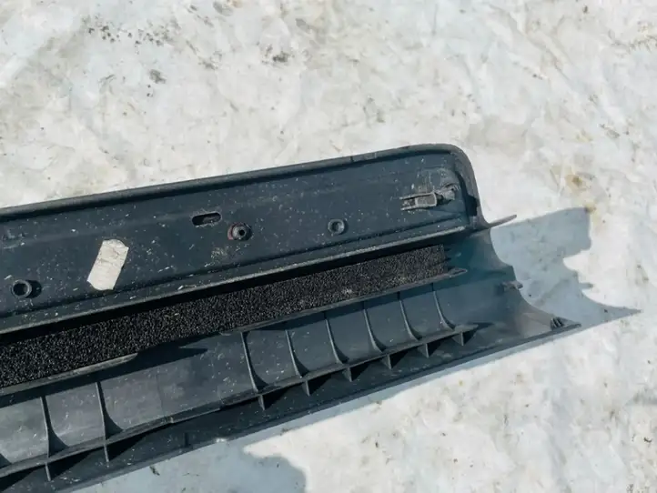 Toyota Avensis T250 (2003 - 2006) 6791405040 Внутренняя отделка переднего порога — фото 3