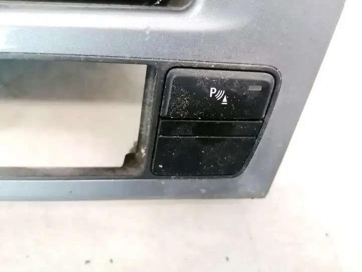 BMW 5 E60 E61 (2004 - 2010) 913791704 Кнопка парктроника — фото 1