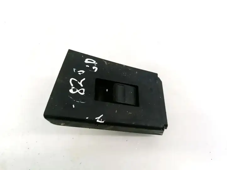 Toyota Auris E180 (2012 - 2018) 747102630 Кнопка стеклоподъемников — фото 1