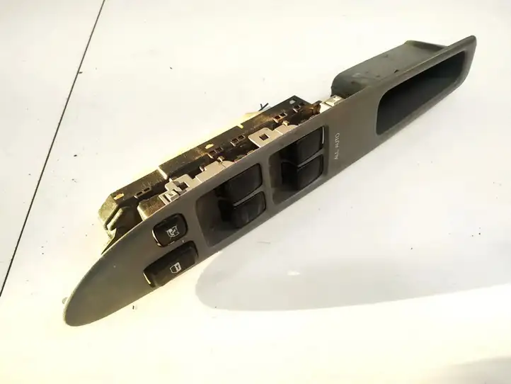 Toyota Avensis Verso (2001 - 2004) 8404044030 Блок кнопок стеклоподъемников — фото 1