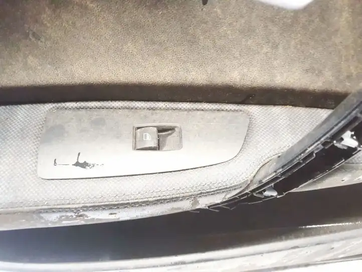 BMW 1 E81 E87 (2004 - 2011) Кнопка стеклоподъемников — фото 1