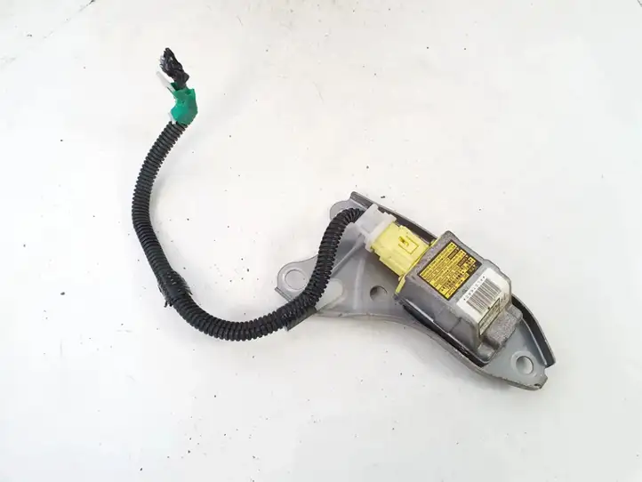 Toyota Avensis Verso (2004 - 2009) 8983044010 Датчик удара SRS — фото 1