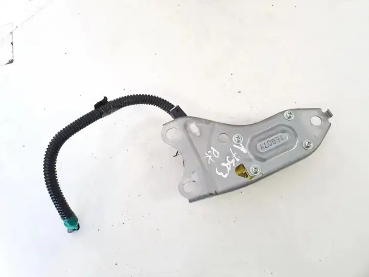 Toyota Avensis Verso (2004 - 2009) 8983044010 Датчик удара SRS — фото 3