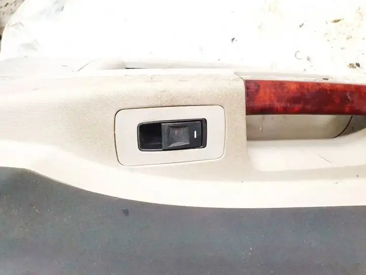 Chrysler 300 - 300C (2005 - 2011) Кнопка стеклоподъемников — фото 1