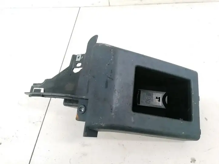 Land Rover Range Rover L322 (2002 - 2005) 51457024914 Прочие детали салона — фото 1