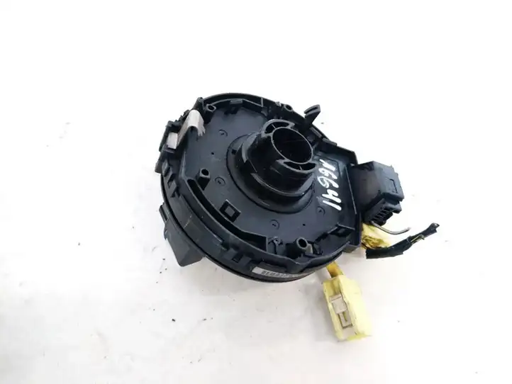 Toyota Avensis Verso (2001 - 2004) Контактное кольцо SRS — фото 1
