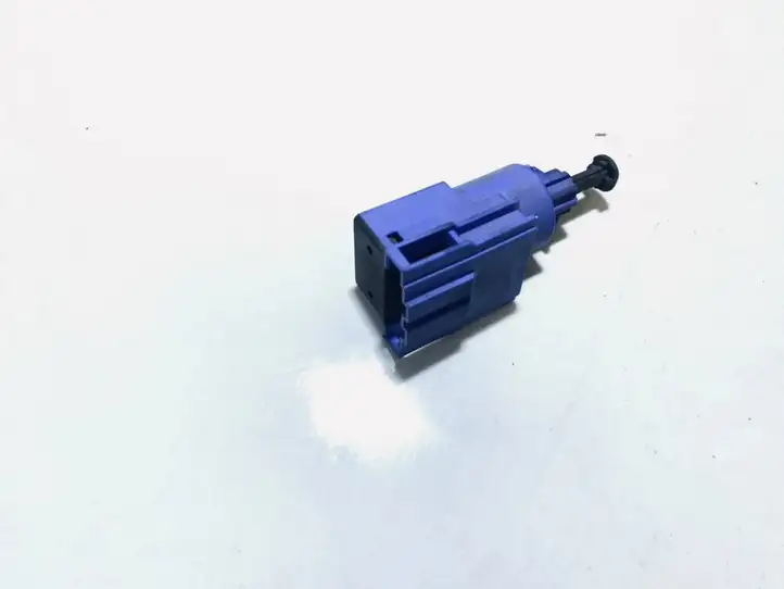 Volkswagen Bora (1998 - 2005) Датчик педали тормоза — фото 2