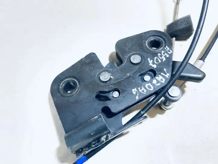 Mazda 6. (2002 - 2005)   Замок опоры спинки сиденья