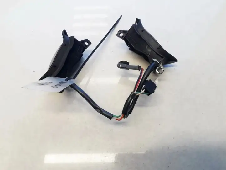 Saab 9-3 Ver1 (1998 - 2005) 4616025 Кнопки на рулевом колесе — фото 2