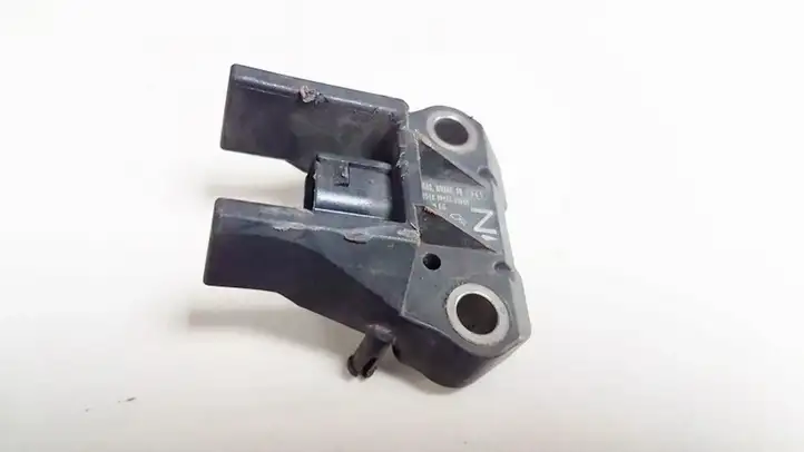 Lexus IS 220D-250-350 (2005 - 2010) 8917353040 Датчик удара SRS — фото 1