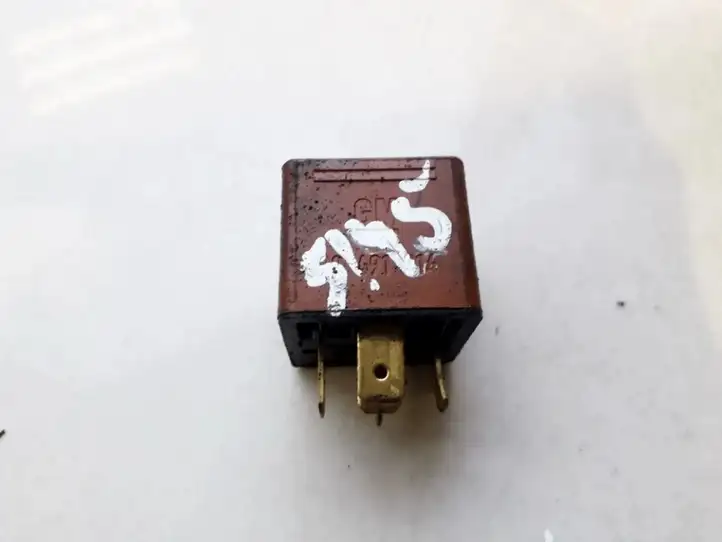 Opel Omega (1999 - 2004)  0332209136 Другое реле