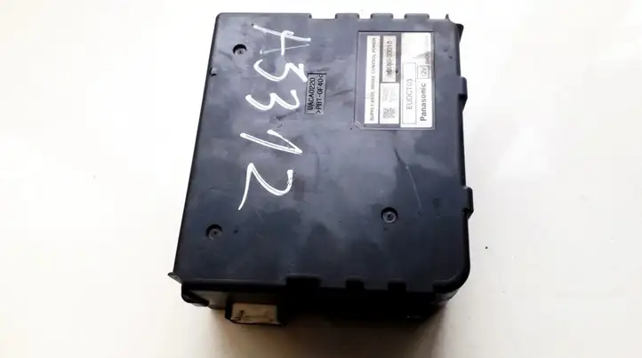 Toyota Prius (XW20) (2003 - 2009) 8968033010 Блок управления тормозной системой — фото 1