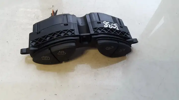 Ford Focus (1998 - 2004) 98ag19a945ch Кнопка обогрева стекла — фото 1