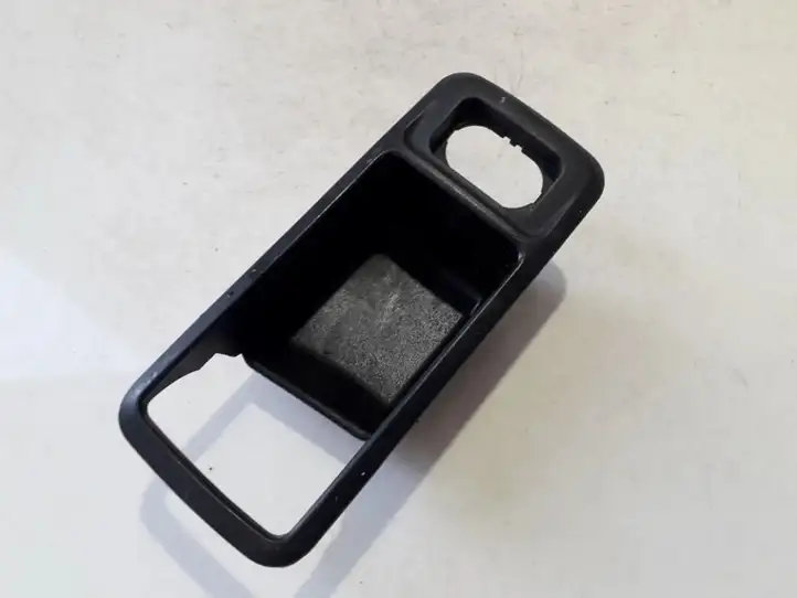 Ford Kuga I (2008 - 2012)  3M51226A37AFW Другая деталь салона