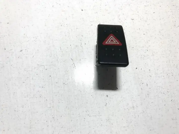 Suzuki Swift (2004 - 2010) 06019 Включатель аварийных фонарей — фото 1