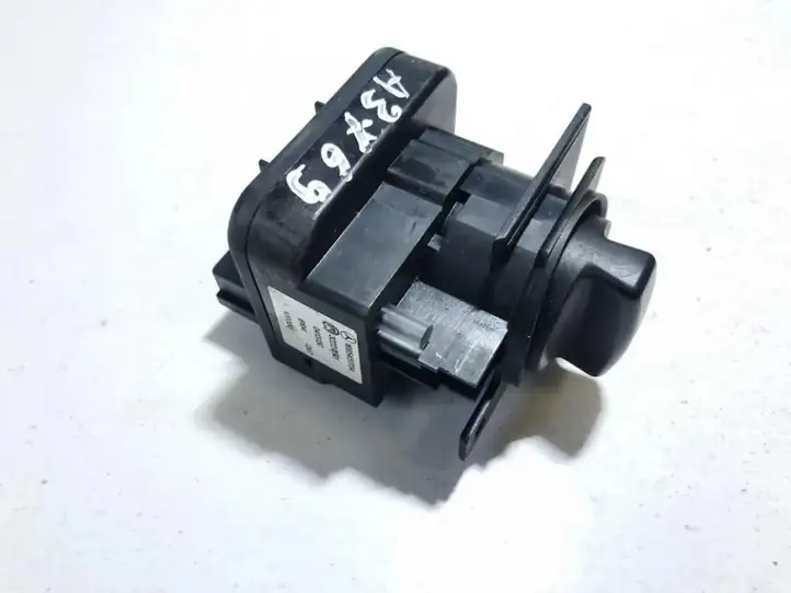 Mercedes-Benz A W169 (2004 - 2012) 1695451704 Включатель фонарей — фото 1
