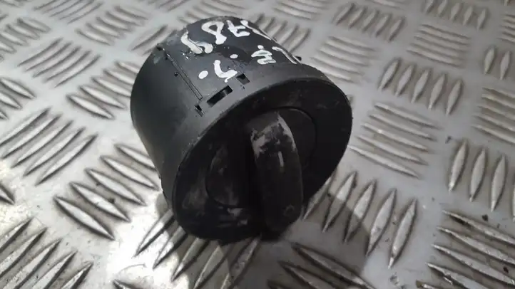 Volkswagen Golf V (2003 - 2009) 1k0941431b Включатель фонарей — фото 1