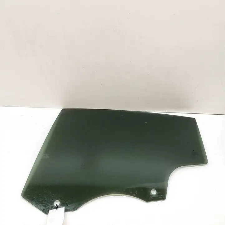 Tesla Model Y (2019 - 2024) 165843200A Стекло задней двери — фото 1