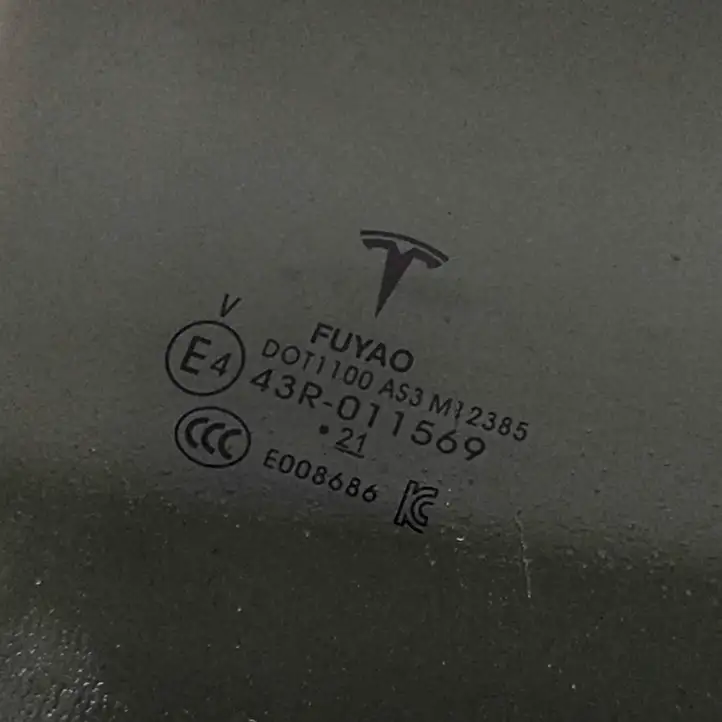 Tesla Model Y (2019 - 2024) 160758500A Стекло задней двери — фото 6
