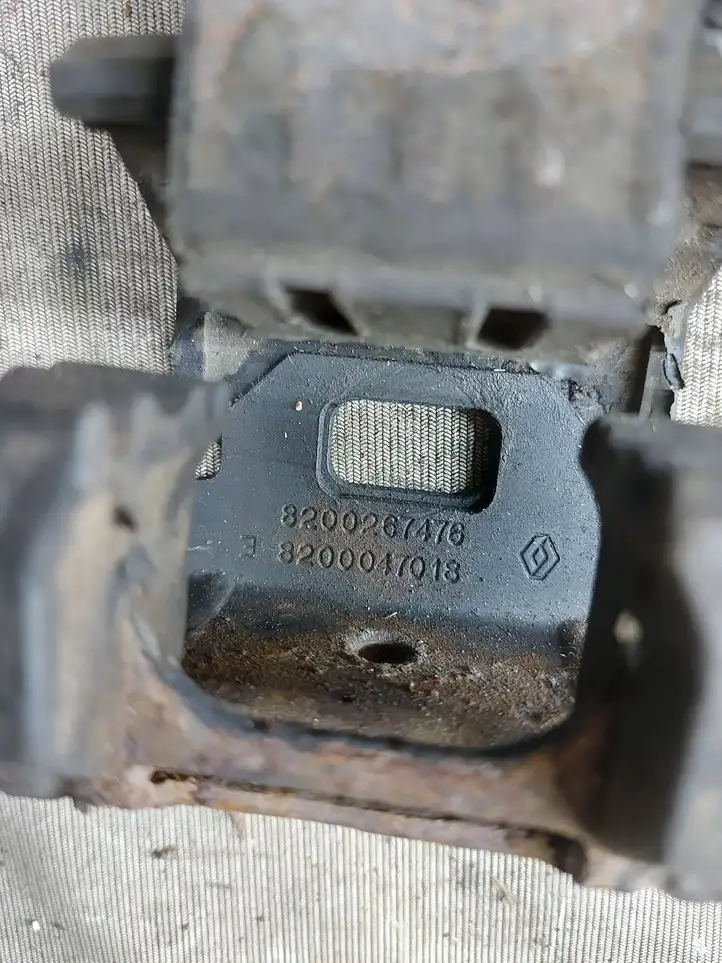 Renault Espace - Grand espace IV (2004 - 2014) 8200047018 Кронштейн глушителя — фото 3