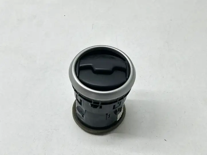Nissan Qashqai (2010 - 2013) 68760jd10a Боковой воздушный дефлектор — фото 1