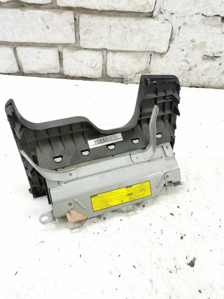 Toyota Yaris (2009 - 2012) 002864610TG7 Коленная подушка безопасности — фото 1