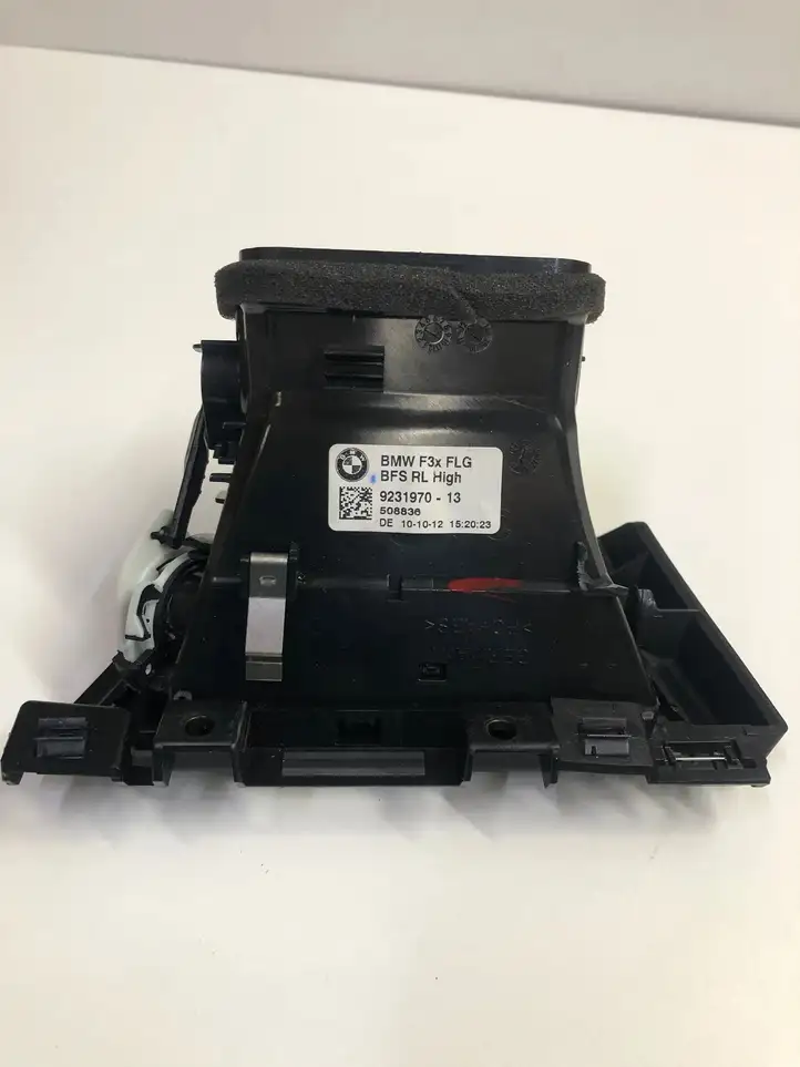 BMW 3 F30 F35 F31 (2012 - 2018) 9231970 Боковой воздушный дефлектор — фото 5