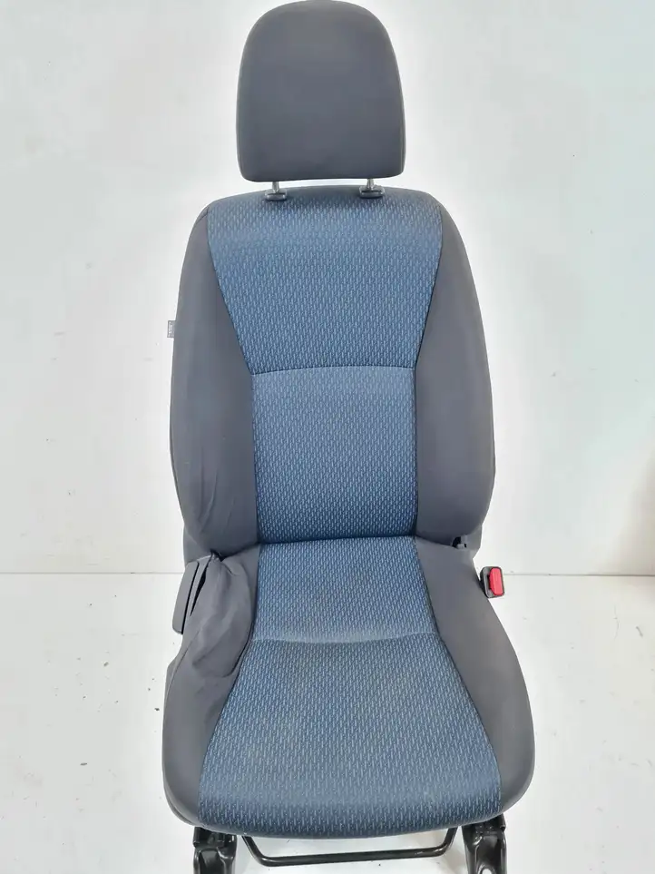 Toyota Verso (2012 - 2015) Комплект салона — фото 10