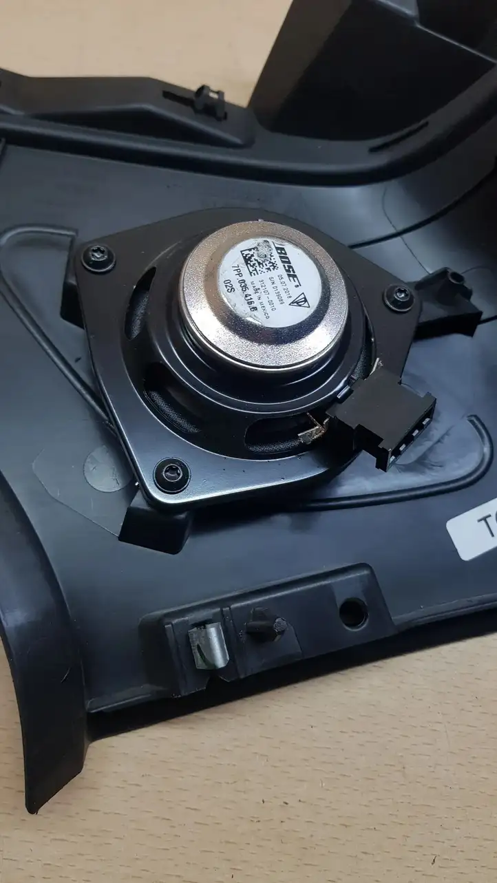 Porsche Macan (2014 - 2018)  95B867245 Отделка стойки (D) (нижняя)