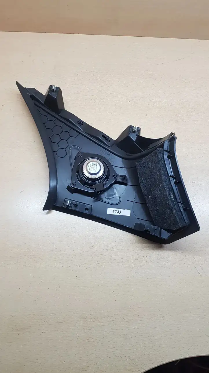 Porsche Macan (2014 - 2018)  95B867245 Отделка стойки (D) (нижняя)