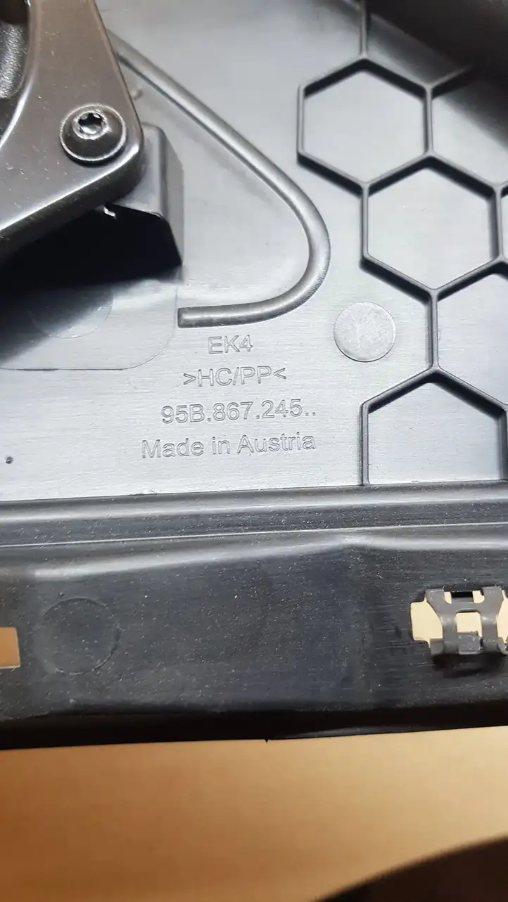 Porsche Macan (2014 - 2018)  95B867245 Отделка стойки (D) (нижняя)