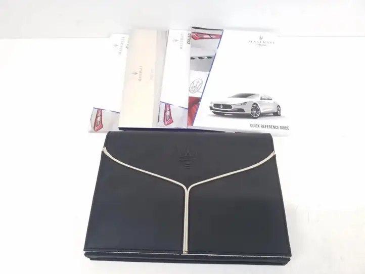 Maserati Ghibli (2013 - 2017) 910041221 Сервисная книжка — фото 1
