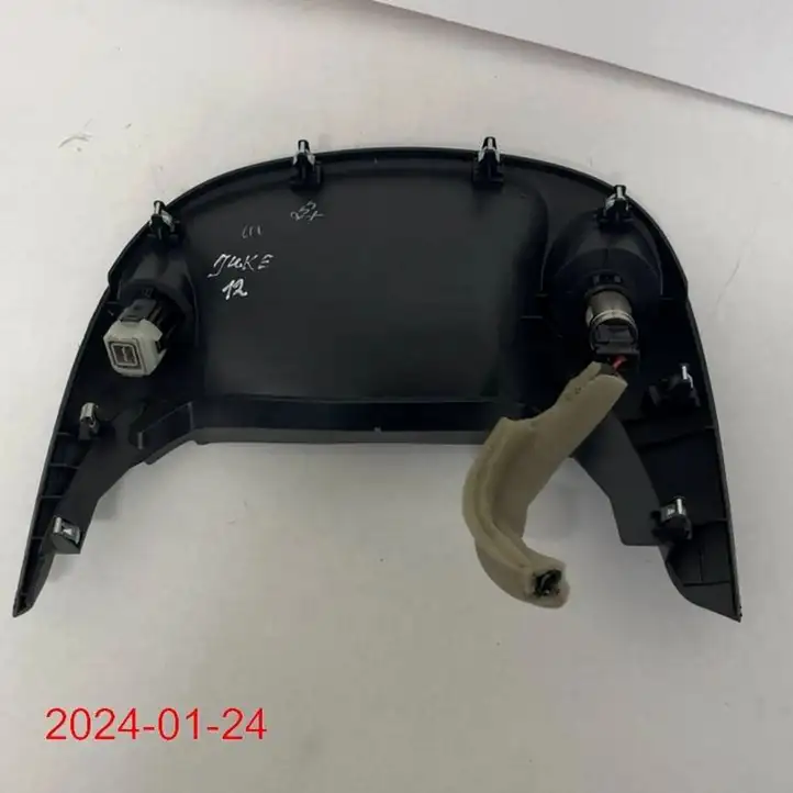 Nissan Juke I F15 (2010 - 2018) 68252-1KE0A Отделка внутренней панели салона — фото 2