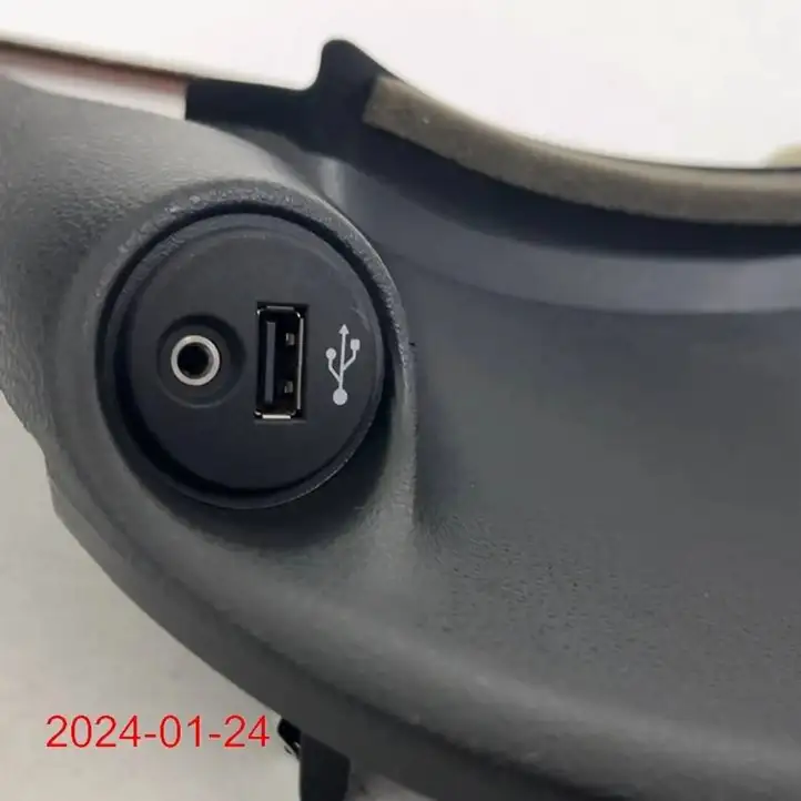 Nissan Juke I F15 (2010 - 2018) 68252-1KE0A Отделка внутренней панели салона — фото 6
