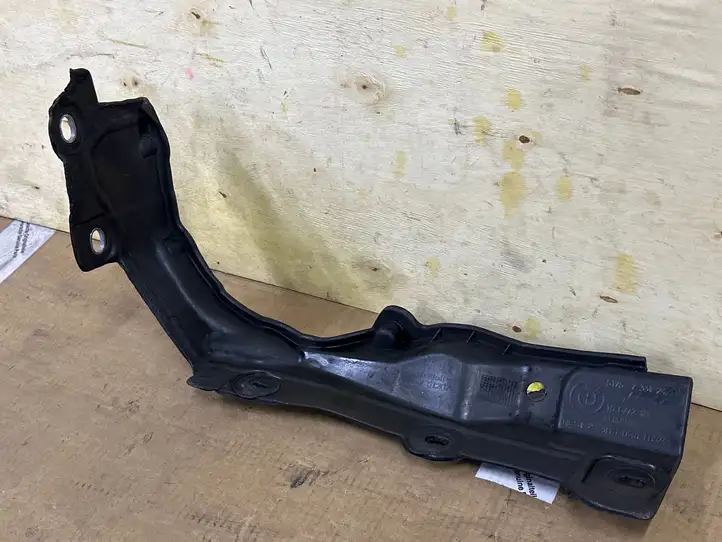 BMW 4 F36 Gran coupe (2014 - 2017) 15677210 Прочие детали моторного отсека — фото 1