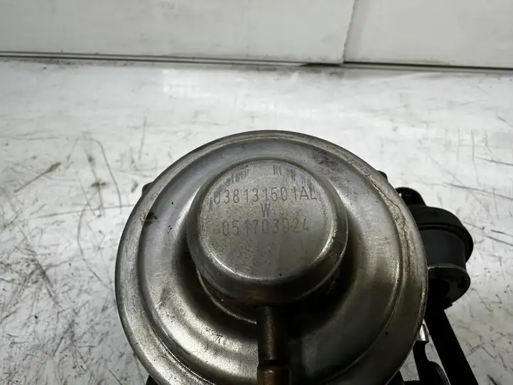 Volkswagen PASSAT B5.5 (2001 - 2005)  051703024 Клапан EGR