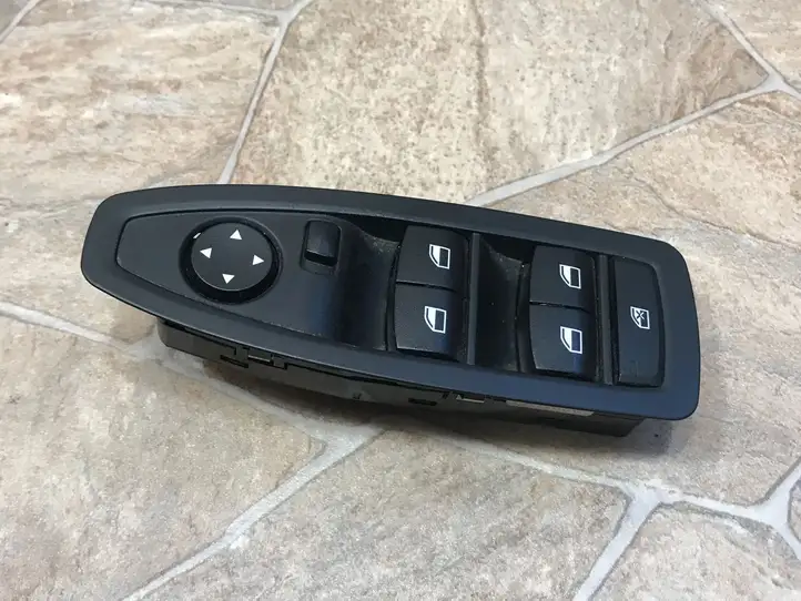 BMW 1 F20 F21 (2011 - 2019) 9208110 Блок кнопок стеклоподъемников — фото 6