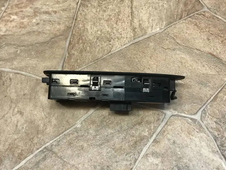 BMW 1 F20 F21 (2011 - 2019) 9208110 Блок кнопок стеклоподъемников — фото 7