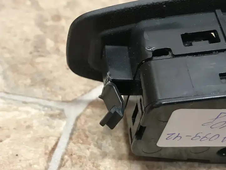 BMW 1 F20 F21 (2011 - 2019) 9208110 Блок кнопок стеклоподъемников — фото 9