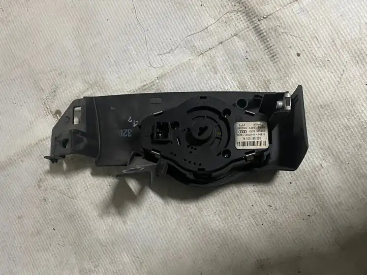 Audi A4 S4 B8 8K (2007 - 2011) 8K0941531AL Включатель фонарей — фото 2