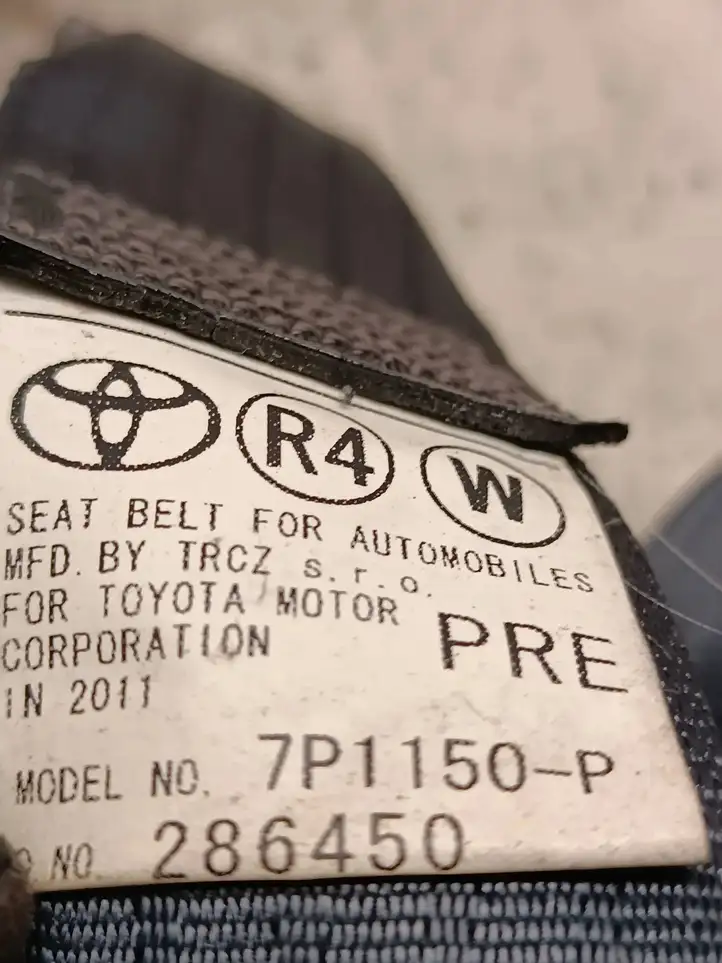 Toyota Corolla Verso E121 (2004 - 2007) 7P1150P Передний ремень безопасности — фото 3