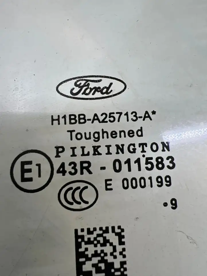 Ford Fiesta (2017 - ) H1BBA25713A Форточка двери — фото 2