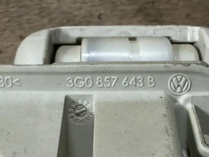 Volkswagen PASSAT B8 (2015 - ) 3G0857643B Потолочная ручка задняя — фото 3