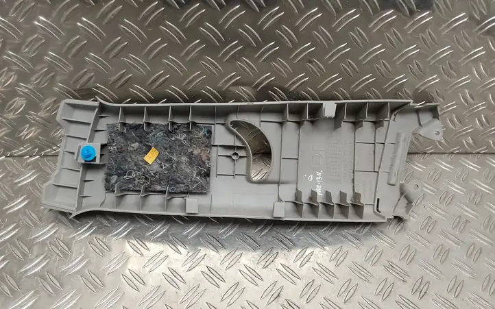 Toyota Yaris (2012 - 2014) 624110D180 Верхняя обшивка стойки B — фото 2