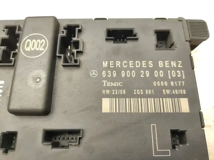 Mercedes-Benz Vito Viano W639 (2010 - 2015) 6399002900 Блок управления дверью — фото 2