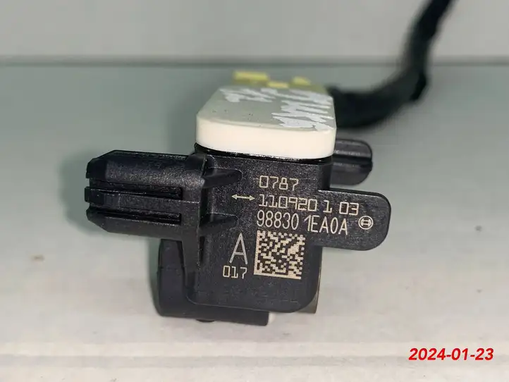 Nissan Juke I F15 (2010 - 2018) 988301EA0A Датчик удара SRS — фото 4