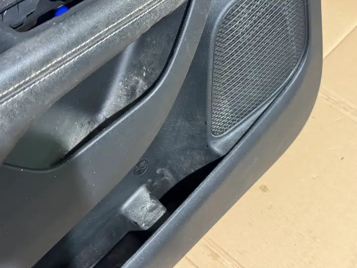 Chrysler Pacifica (2016 - ) 5SC751X3AJ Обшивка передней двери — фото 3