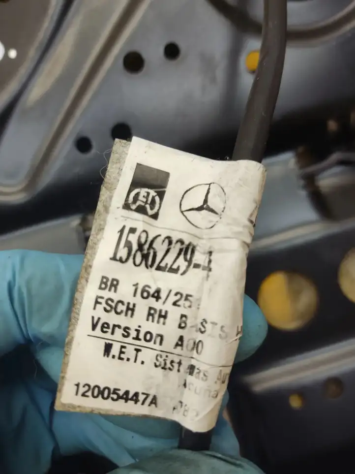 Mercedes-Benz ML W164 (2005 - 2011) A0009106523 Нижняя часть сиденья водителя — фото 5