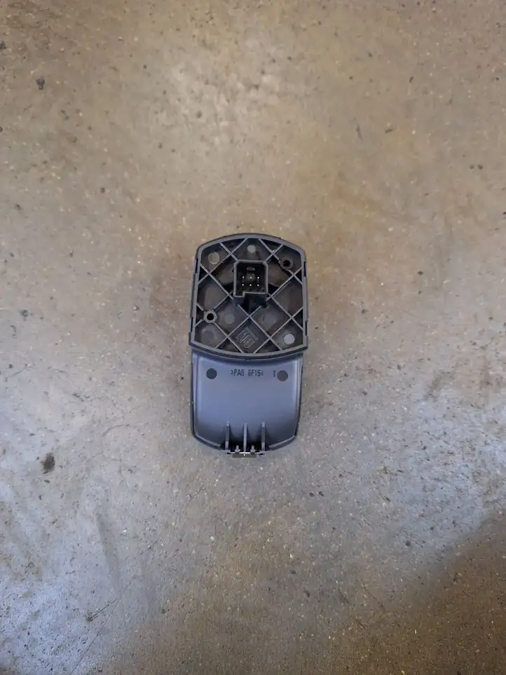 Opel Corsa D (2006 - 2010) 13189333 Кнопка стеклоподъемников — фото 3